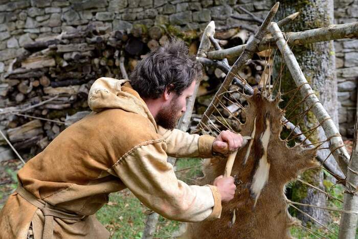 Atelier "Le tannage à l'âge du Bronze"