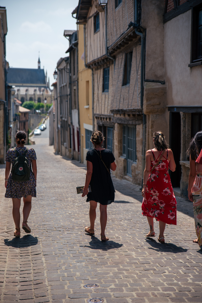Balade nocturne : Habiter Thouars au Moyen-Âge