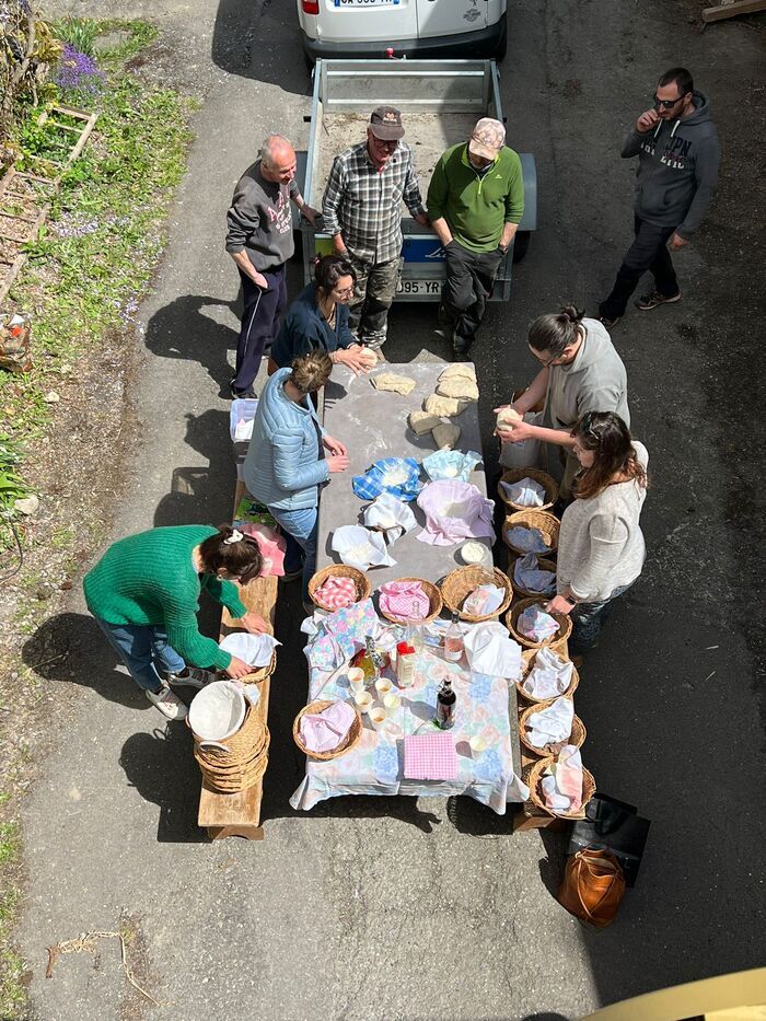Atelier pédagogique Pétrissage à la main de pain de campagne