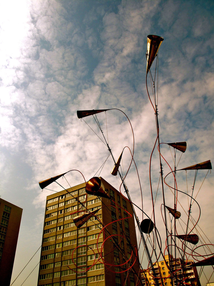 Inauguration de la Place des Beaux-Sons d’Aubervilliers par la Compagnie Décor Sonore