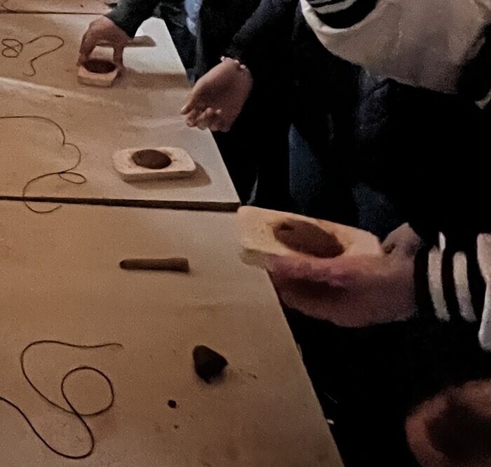 Atelier "Médaillon en argile mycénien"
