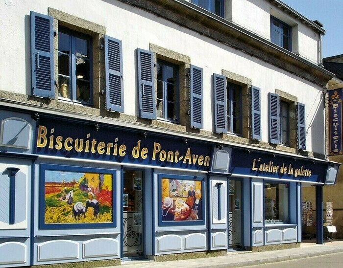 Plongez au cœur de la biscuiterie Pont-Aven dans le Finistère !