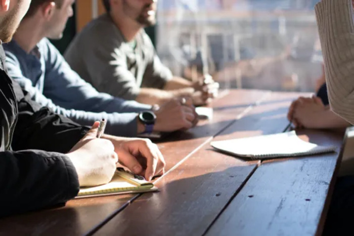 Avec l'AFPA transformez votre expérience en diplôme grâce à la validation des acquis de l'expérience (VAE).