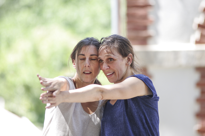 Devenir Soeurs - Duo pour l'espace public - Festival Alors on danse - Aubervilliers (Paris)