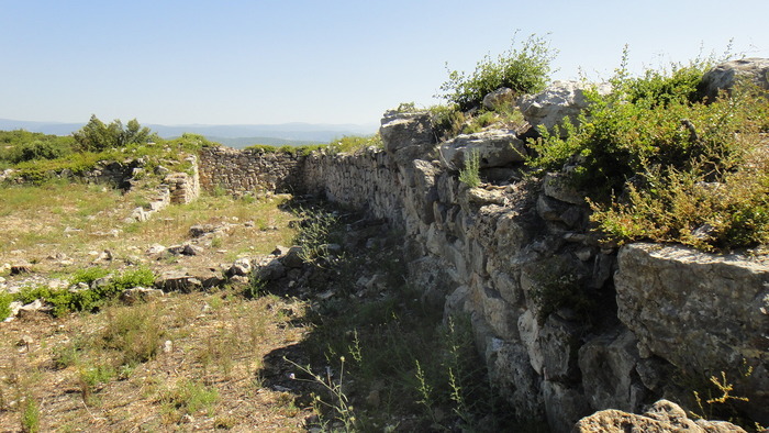 Visite de L'Oppidum du Fort de Taradeau