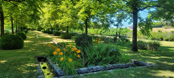 Les différentes vues du Jardin du Chaigne !